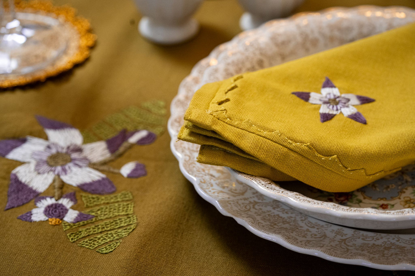 Floral Flutter 'Embroidered' Table Linen Set